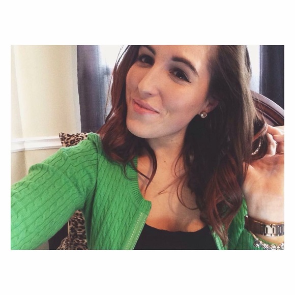 Profile Picture of Brooke Simms (@brooke_simms) on Poshmark