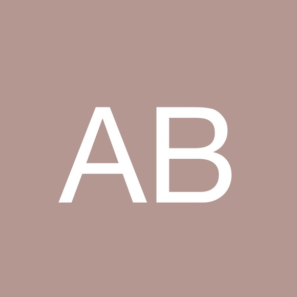 Profile Picture of Adam Bloom (@adambloom) on Poshmark