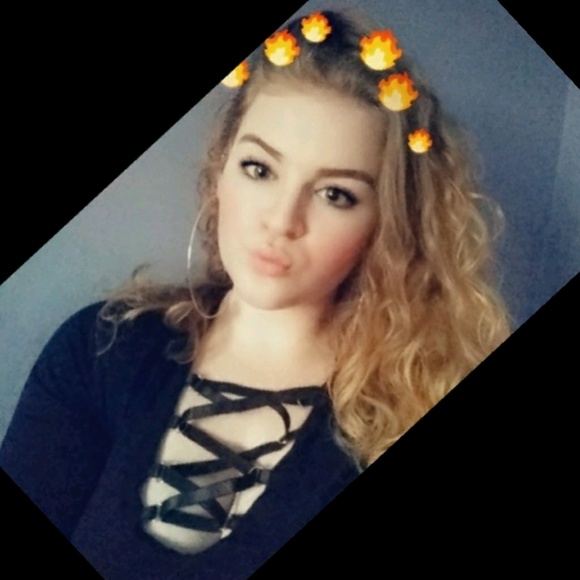 Profile Picture of Lex Razler (@lex_xxx) on Poshmark