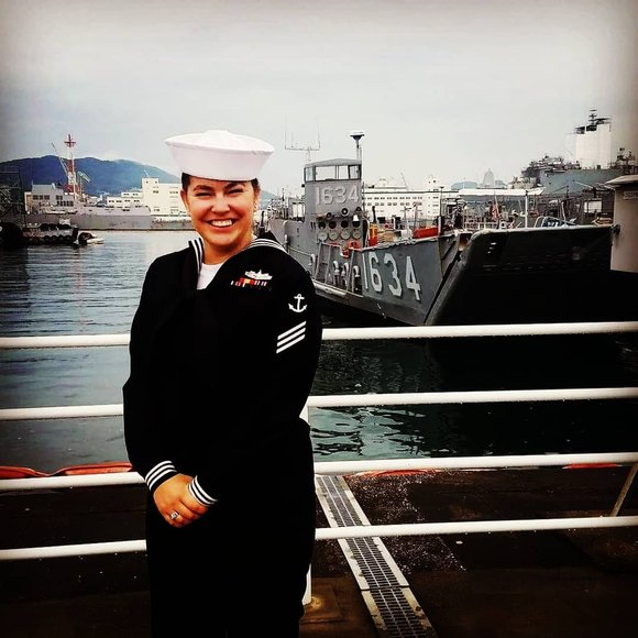 Profile Picture of Shania Crowhurst (@shirose17) on Poshmark