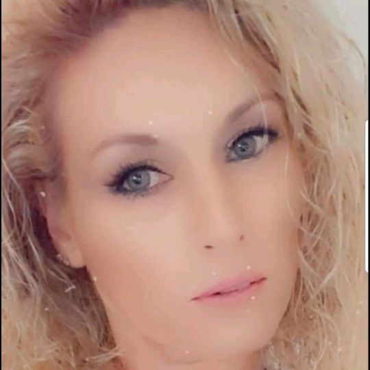 Profile Picture of Joanne Robinson (@joannerobinson4) on Tiktok