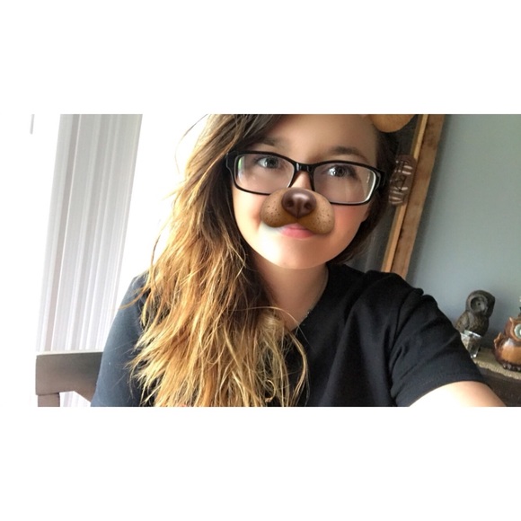 Profile Picture of Summer Brayfield (@_summerrain_) on Poshmark