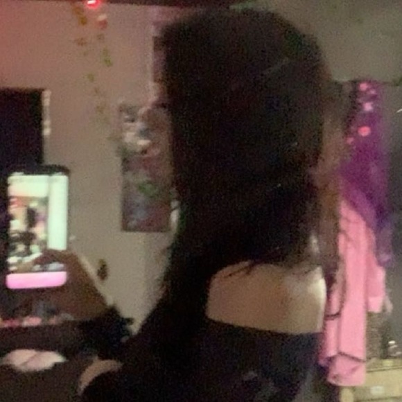 Profile Picture of Alyssa Drewlo (@lysdrewlo) on Poshmark