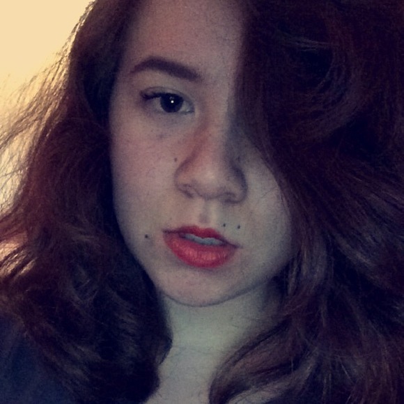 Profile Picture of Samantha Soumokil (@sammygrace) on Poshmark