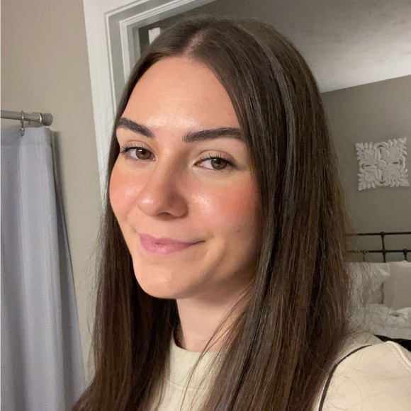 Profile Picture of Teagan Cronk (@tcronk) on Poshmark