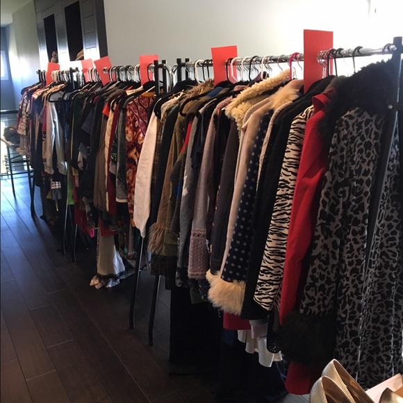 Profile Picture of Marisa Riesinger (@somepeoplethink) on Poshmark