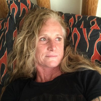 Profile Picture of Sue Schaefer (@hardcasesue) on Twitter