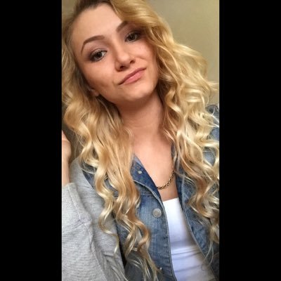 Profile Picture of Michelle✨ (@_MichelleRossa) on Twitter