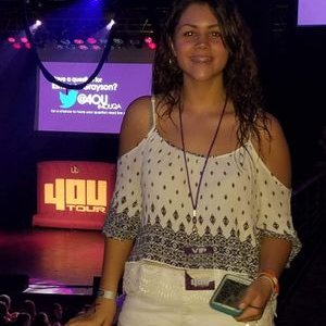 Profile Picture of L_n_C (@LyndaCarman) on Twitter