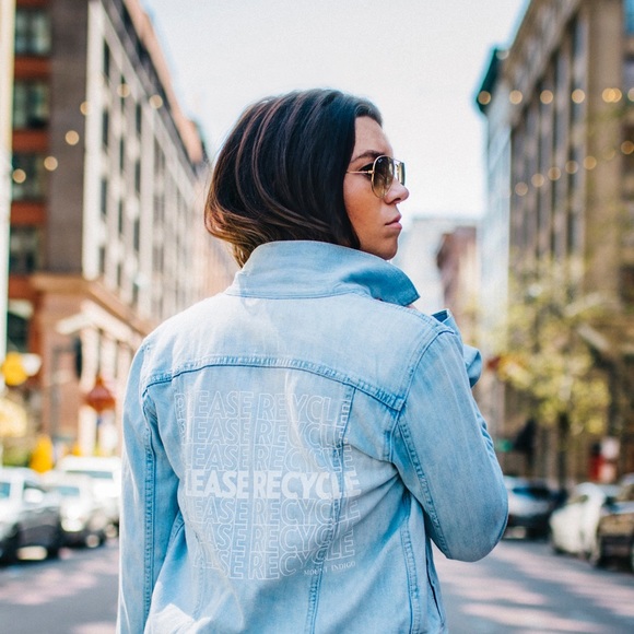 Profile Picture of Jessica Conick (@jessicapasteris) on Poshmark