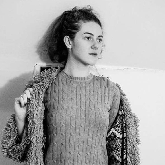 Profile Picture of Sarah Maloney (@sarattay) on Poshmark