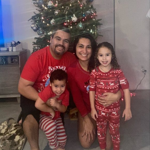 Profile Picture of Nadia Silva (@nah_83) on Poshmark