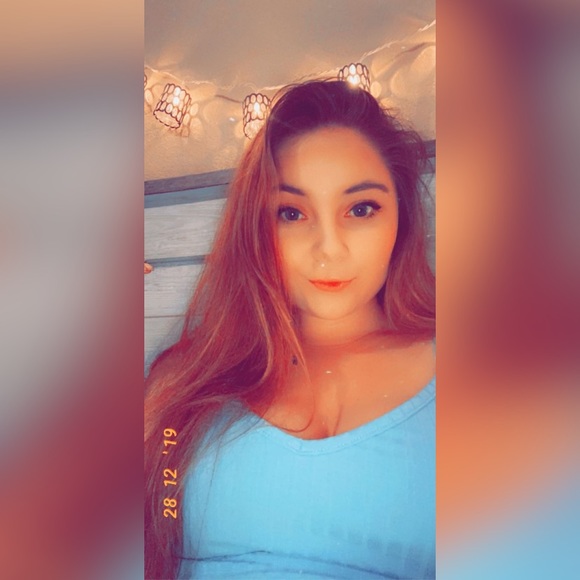 Profile Picture of Morgan Mauff (@morgan_mauff) on Poshmark