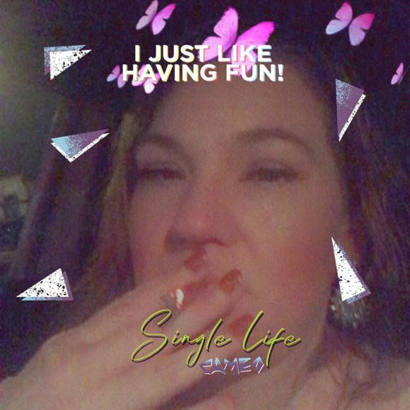Profile Picture of Angela Holcomb (@alegna76) on Poshmark