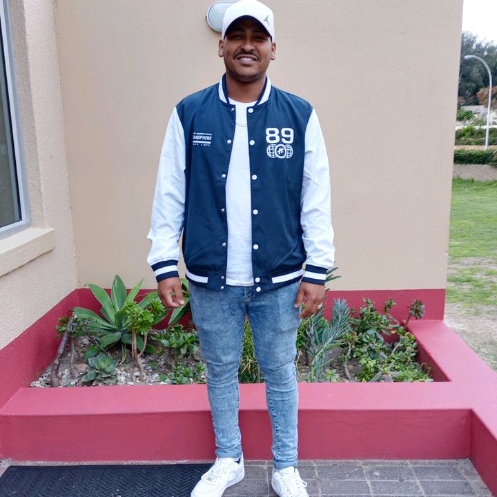 Profile Picture of scottatsell (@scottatsell) on Tiktok