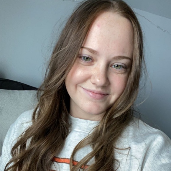 Profile Picture of Madeline Schaefer (@maddieschaefer2) on Poshmark