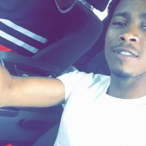 Profile Picture of Javaris Jones (@jayjones100) on Poshmark