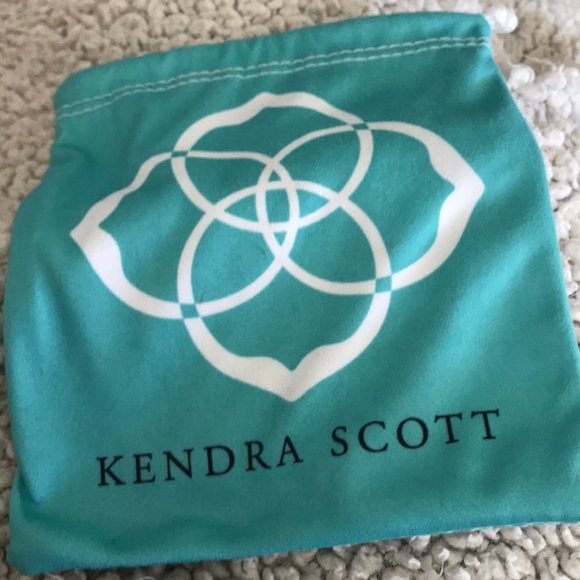 Profile Picture of Kelli Odonnell (@kkimmey12) on Poshmark