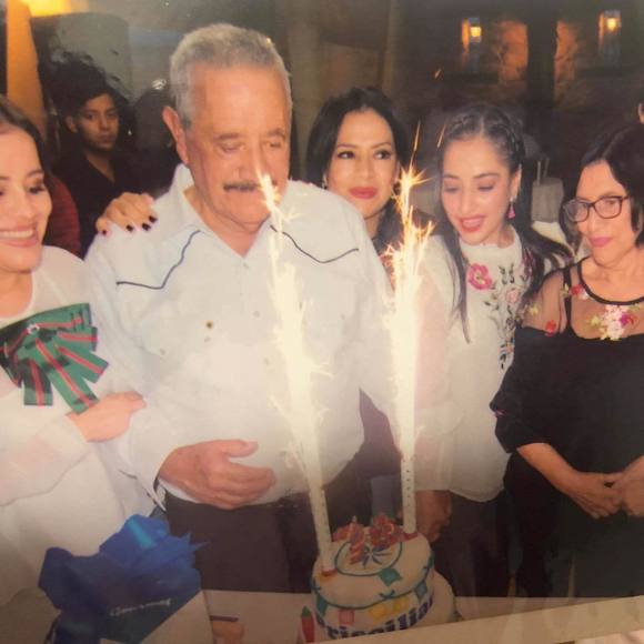 Profile Picture of Zoila Andrio valdivia (@za20042026) on Poshmark