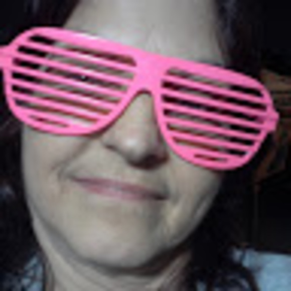 Profile Picture of Marlene Schuster (@marleneschuster) on Poshmark