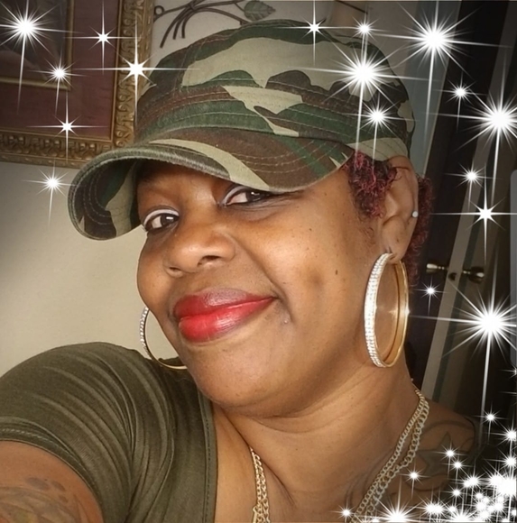 Profile Picture of Rhonda Johnson-neville (@rhondanvll) on Poshmark