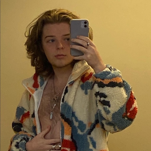 Profile Picture of Alex Nicholson (@haliosys) on Poshmark