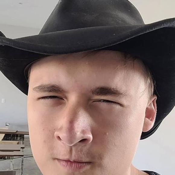Profile Picture of Elijah Dobben (@elijahdobben) on Poshmark