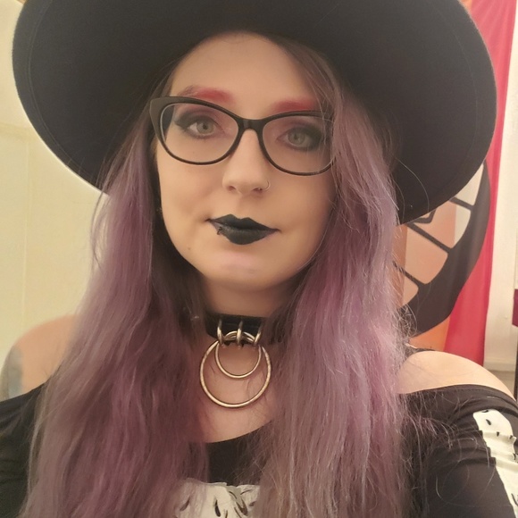 Profile Picture of Christina Morawski (@c_morawski) on Poshmark