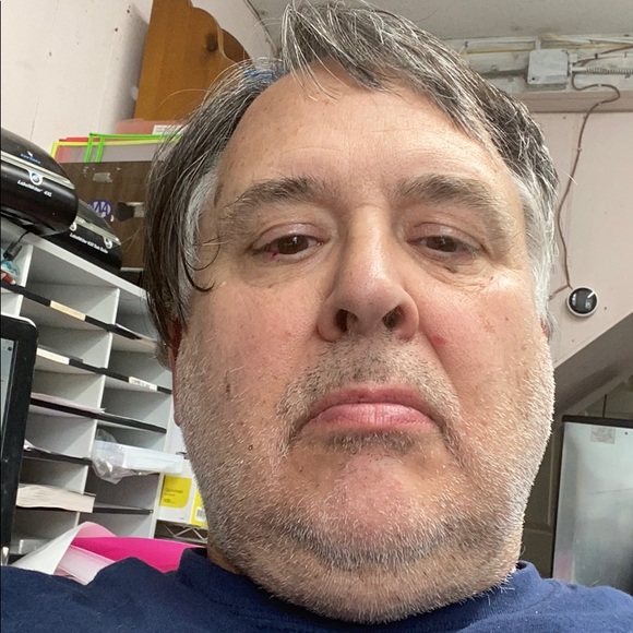 Profile Picture of Tom Lowe (@toml323) on Poshmark