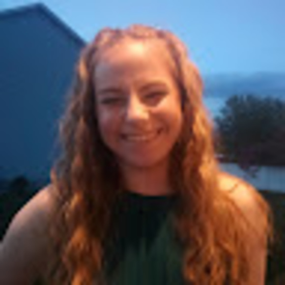 Profile Picture of Livy Lurker (@elfwarrior06) on Poshmark
