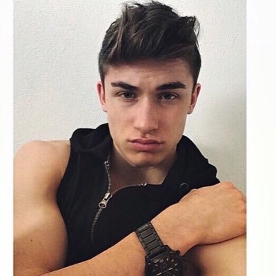 Profile Picture of Paul Conrad (@Paulconrad23) on Twitter