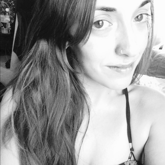 Profile Picture of Kristen Diment (@krstnld) on Poshmark