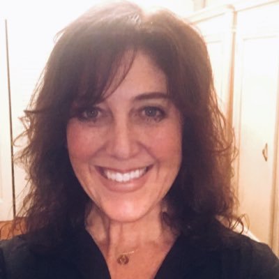 Profile Picture of Danielle Schwartz (@DASchwartzy) on Twitter