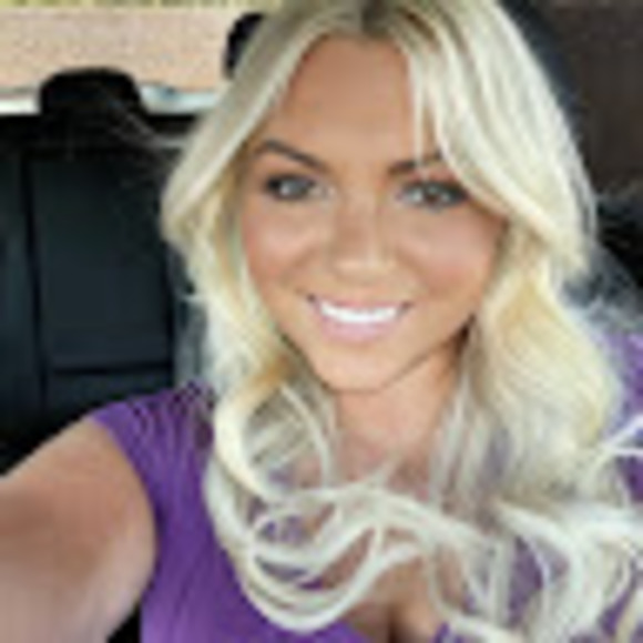 Profile Picture of Heather Gaetke (@heathergaetke) on Poshmark