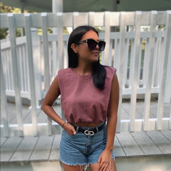 Profile Picture of Allison Sinclair (@allisonparra329) on Poshmark