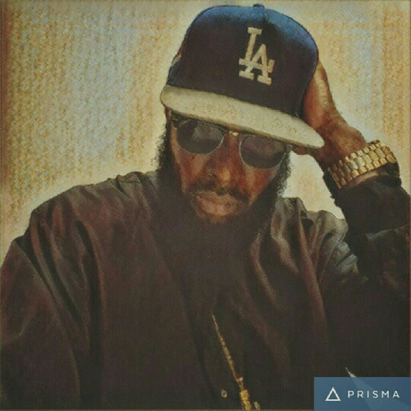 Profile Picture of Laflare Laflare (@laflarelaflare) on Poshmark