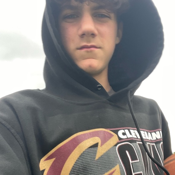 Profile Picture of Hunter Colley (@huntercolley07) on Poshmark