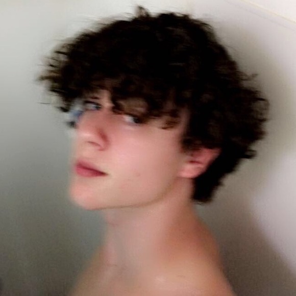 Profile Picture of Gavin Mclean (@gavinmclean2006) on Poshmark