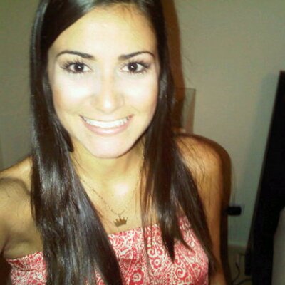 Profile Picture of Daniela Araujo (@Daniarasimo) on Twitter