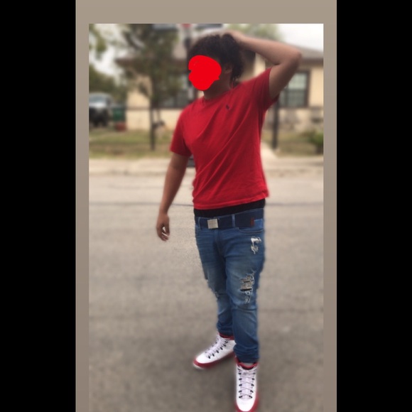 Profile Picture of Gustavo Castañeda (@shefwreverse) on Poshmark