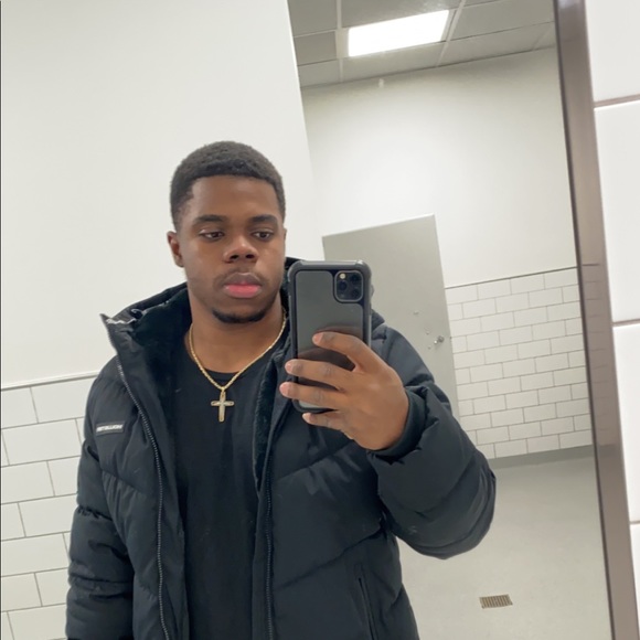 Profile Picture of Manley Celicourt (@manley00) on Poshmark