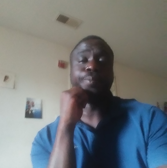 Profile Picture of Cholly Harris (@chollyharris06) on Poshmark