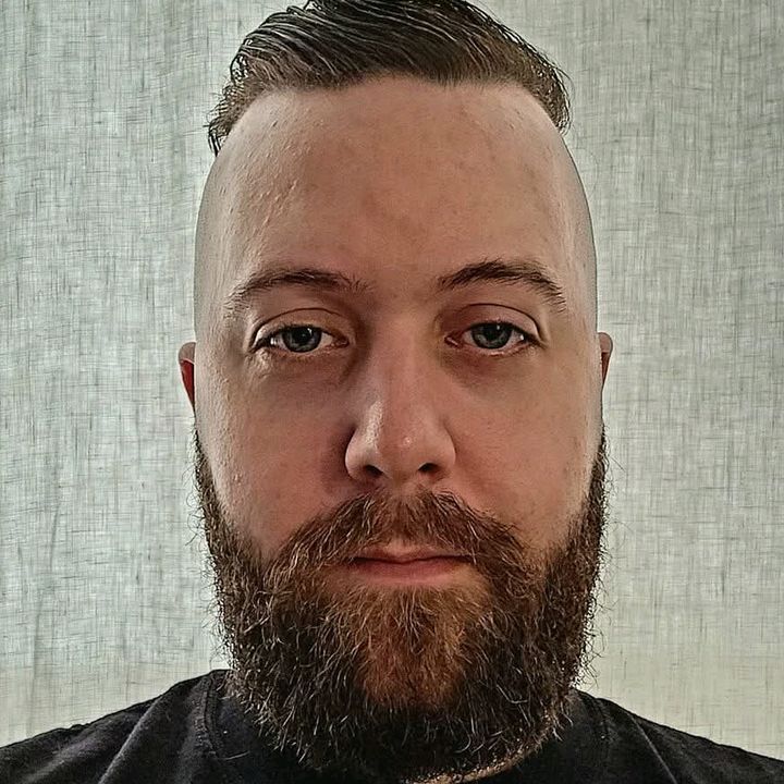 Profile Picture of Erik (@realerikdupuis) on Tiktok