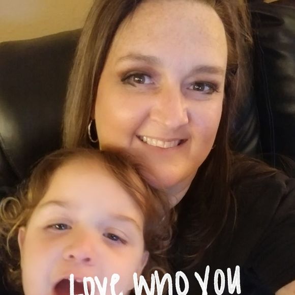 Profile Picture of Lorrie Shugart (@aggie78602) on Poshmark