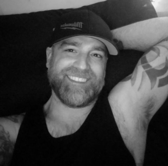 Profile Picture of Jason Hutchinson (@jasonhutch7399) on Poshmark