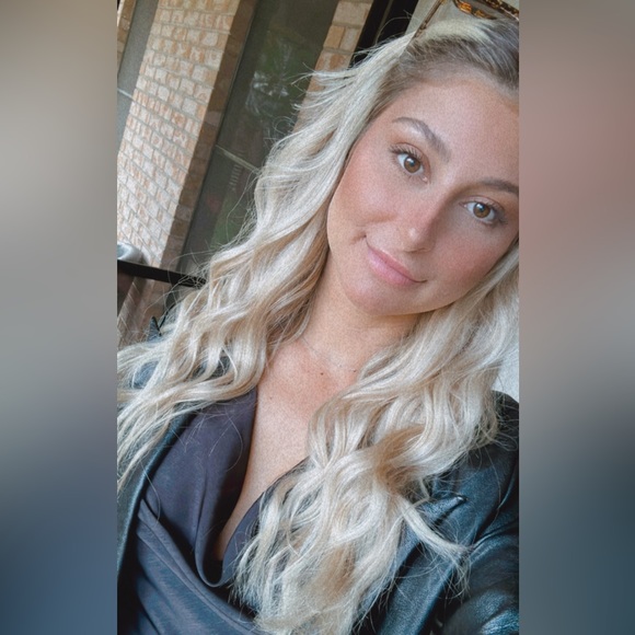 Profile Picture of Tahlia Mccully (@tahliamccully) on Poshmark