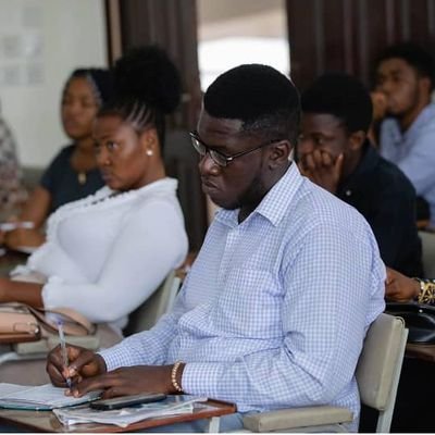 Profile Picture of Ofori Richard (@IamClenchOfori) on Twitter
