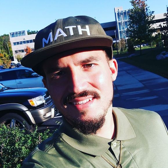 Profile Picture of Alexander Colón (@grnthedon) on Poshmark