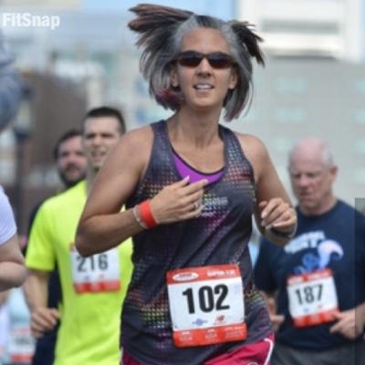 Profile Picture of Kim Austin (@KimHammer2) on Twitter