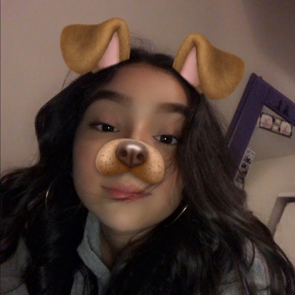 Profile Picture of Joselyn Alvarez (@lulmarriee) on Poshmark